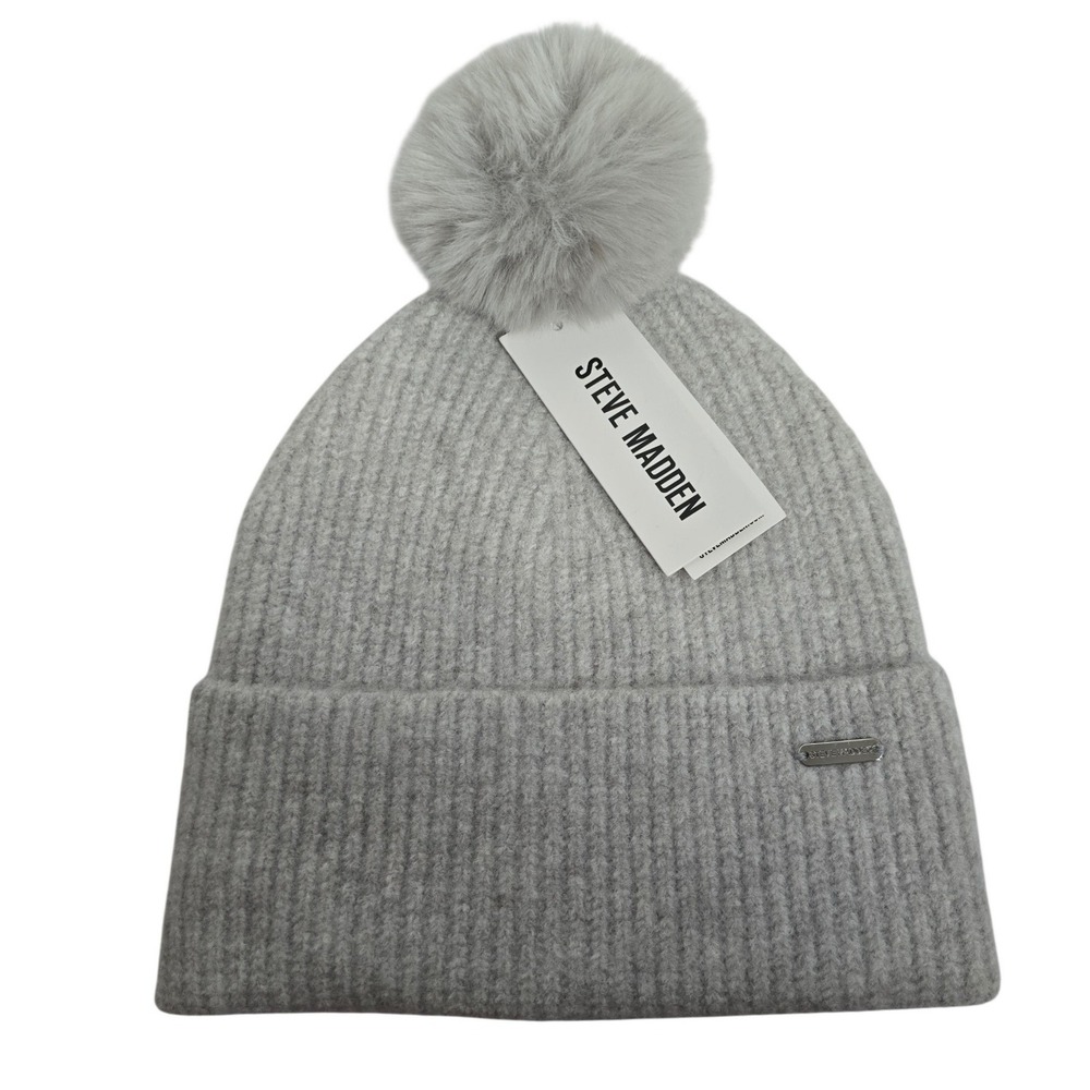 Steve Madden Grey Ribbed Knit Beanie Faux Fur Pom NWT Silver Logo